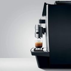 Je rajoute une machine expresso à grains pour mon petit déjeuner : Jura ou équivalent